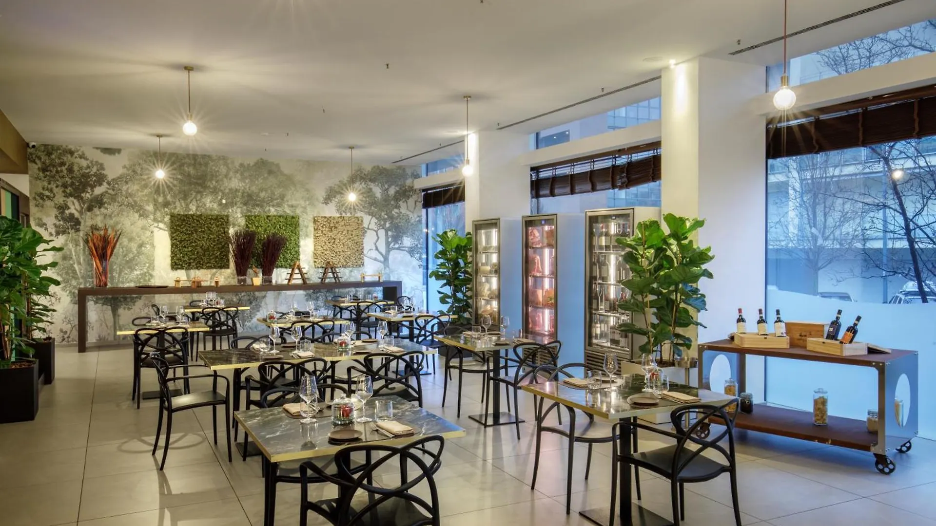 Hotel Doubletree By Hilton Milan 4*,
