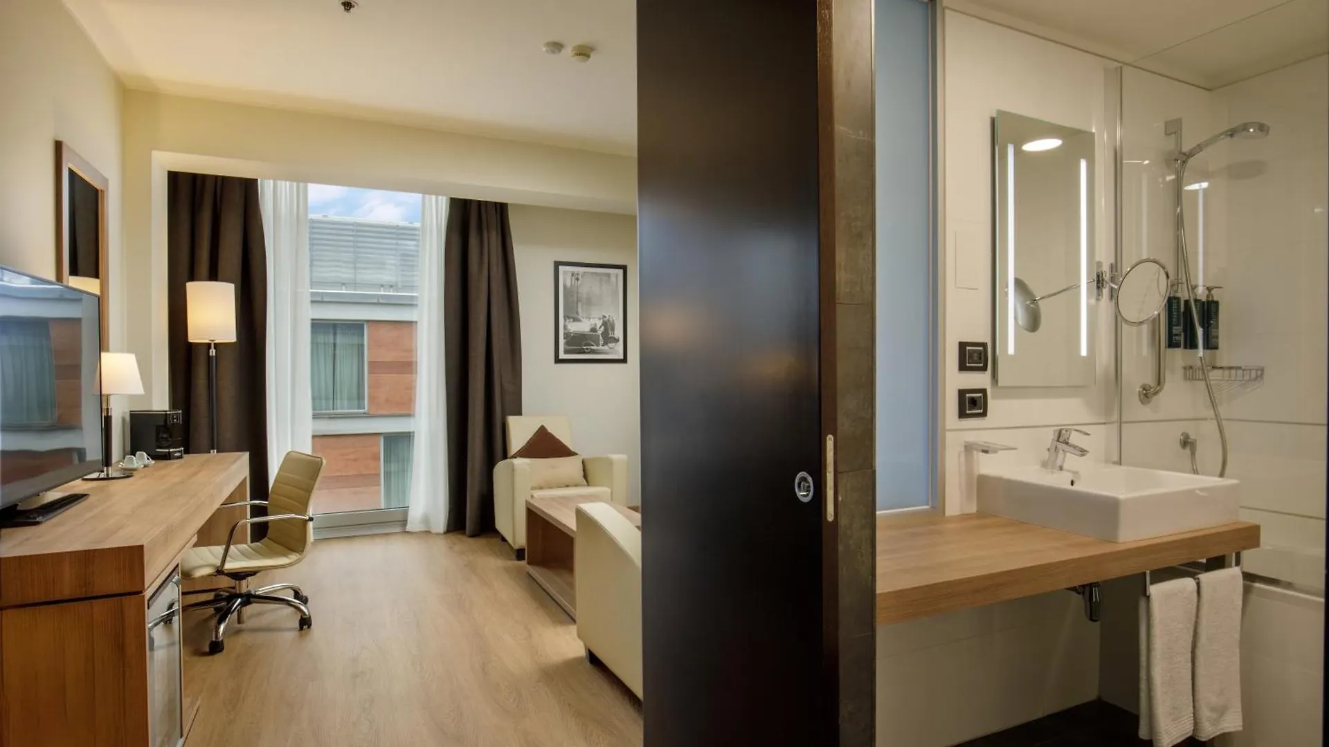 Doubletree By Hilton Milan Hotel 4*,  Italy