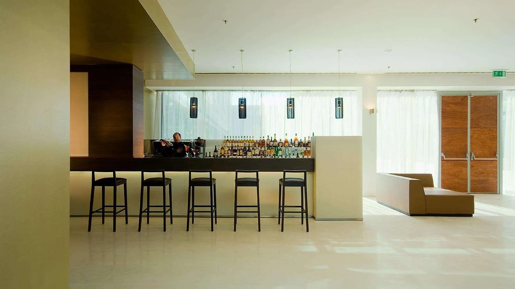 Hotel Doubletree By Hilton Mediolan 4*,