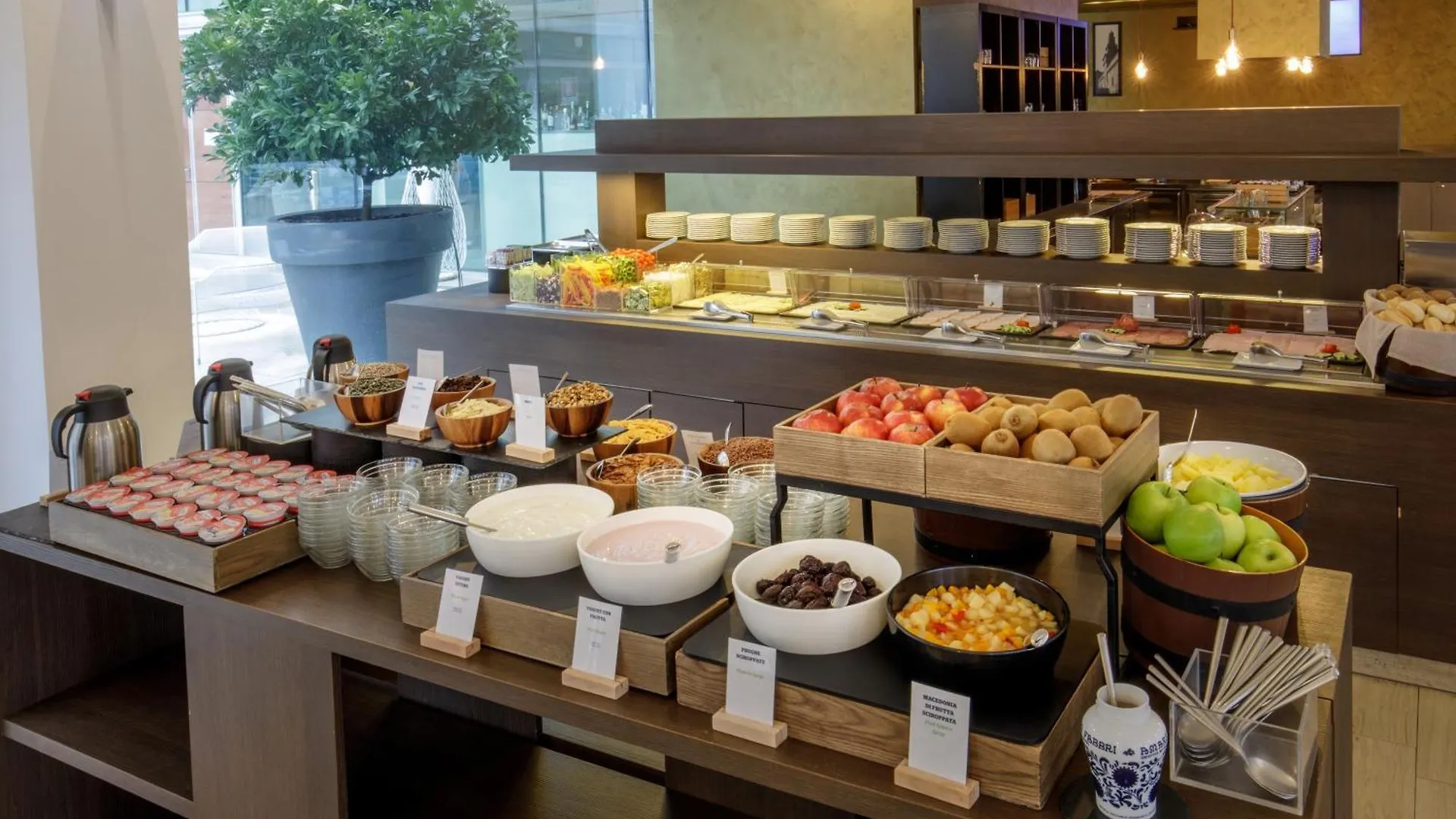 Hotel Doubletree By Hilton Mediolan 4*,